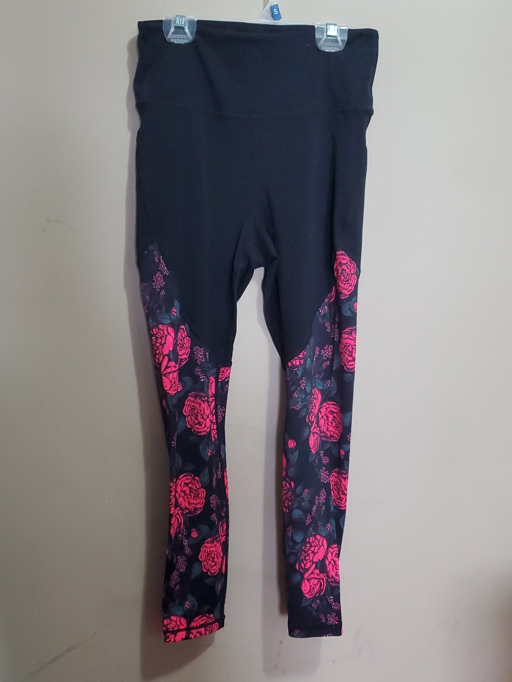 Zyia Black Leggings with Pink Floral Print Size 6-8